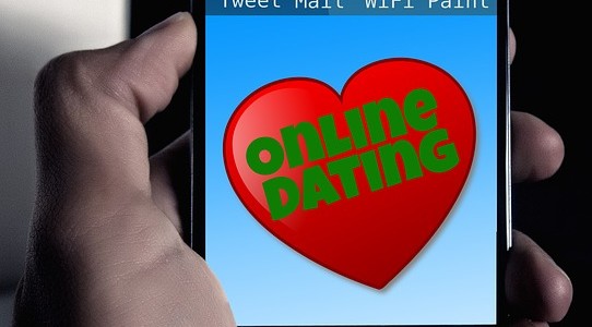 online-dating-570216_640